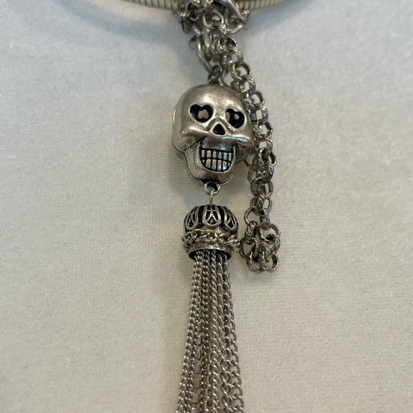 Betsey Johnson collar with skull/chains!!! - Picture 2 of 6